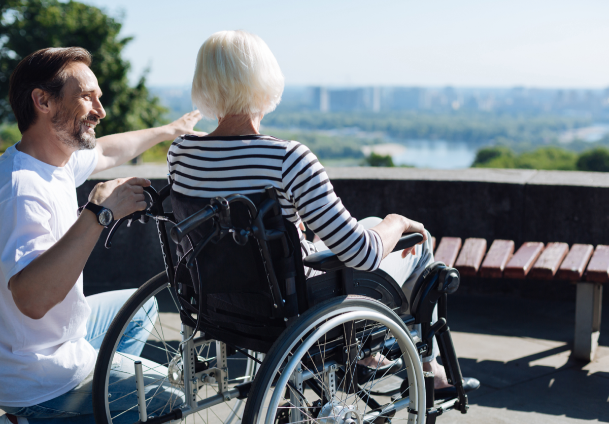 Differences Between Assisted Living and Nursing Homes