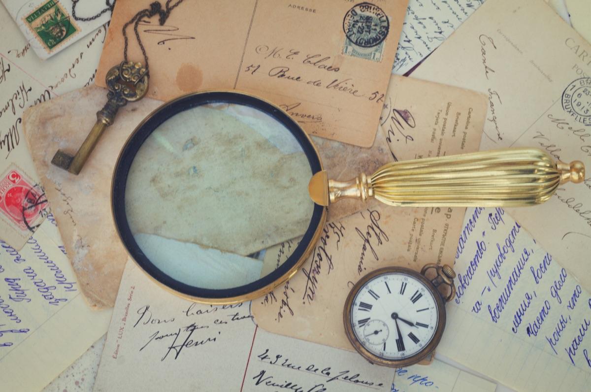 Antique vs Vintage (What’s The Difference?)